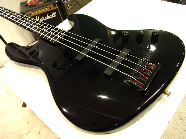 Blade LEVINSON B-3PMB Active Jazz Bass - Teenarama! Used Guitar